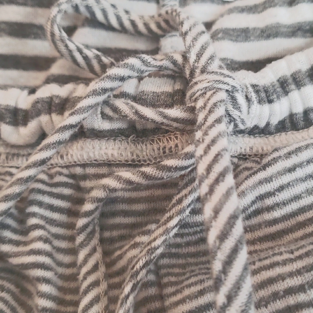 Jockey Lounge Pants drawstring size large, stripes white and gray, cuffed ankle - Picture 3 of 7